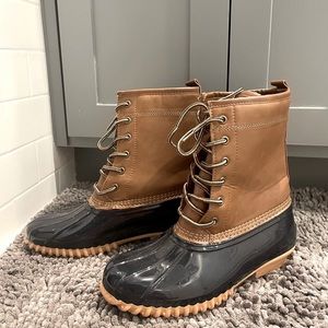 Sporto Duck Boots!